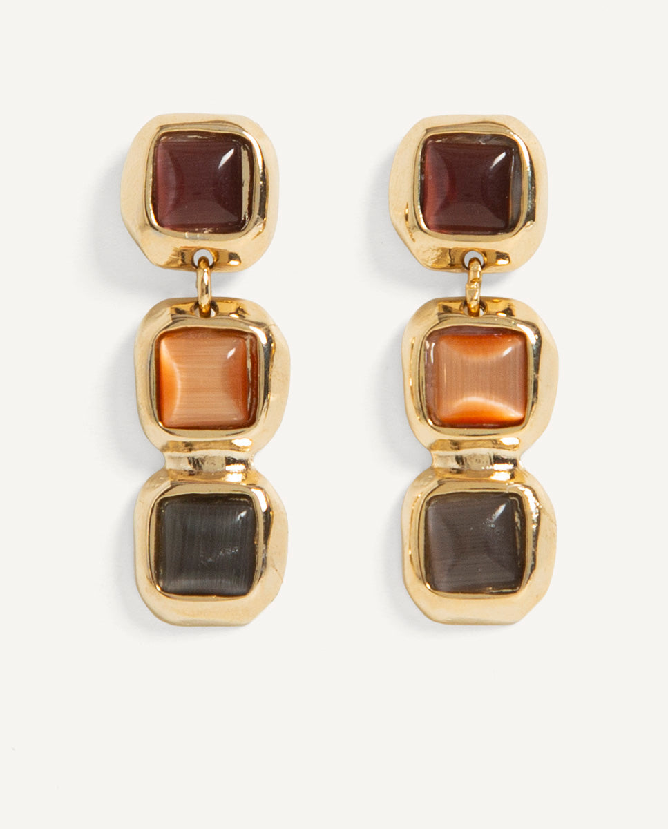 Pendientes Soiret gris de Emolo con tres piedras cuadradas en tonos burdeos, naranja y gris con engastes dorados