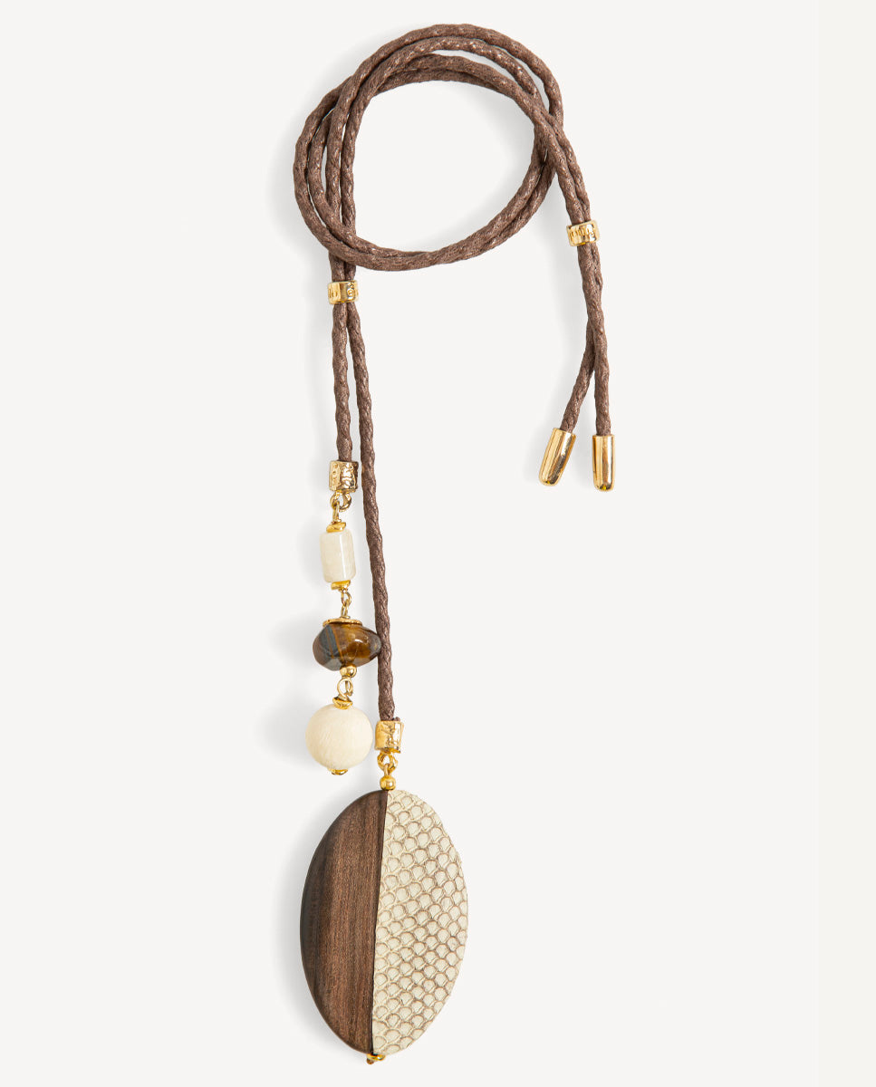 Collar largo Luxue ojo de tigre de Emolo con cordón marrón trenzado, cuentas claras y colgante ovalado bicolor