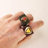 anillo kaki amazonita color rojo