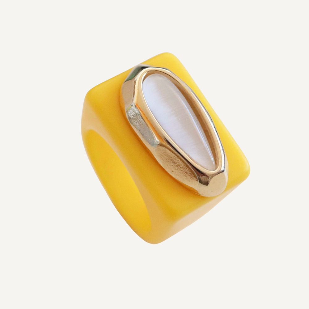 Anillo mujer Amarillo con Selenita