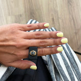 Anillo mujer negro con labradorita