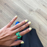 Anillo para mujer grande color verde con piedra amazonita verde