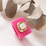 Anillo fucsia con piedra natural Madreperla