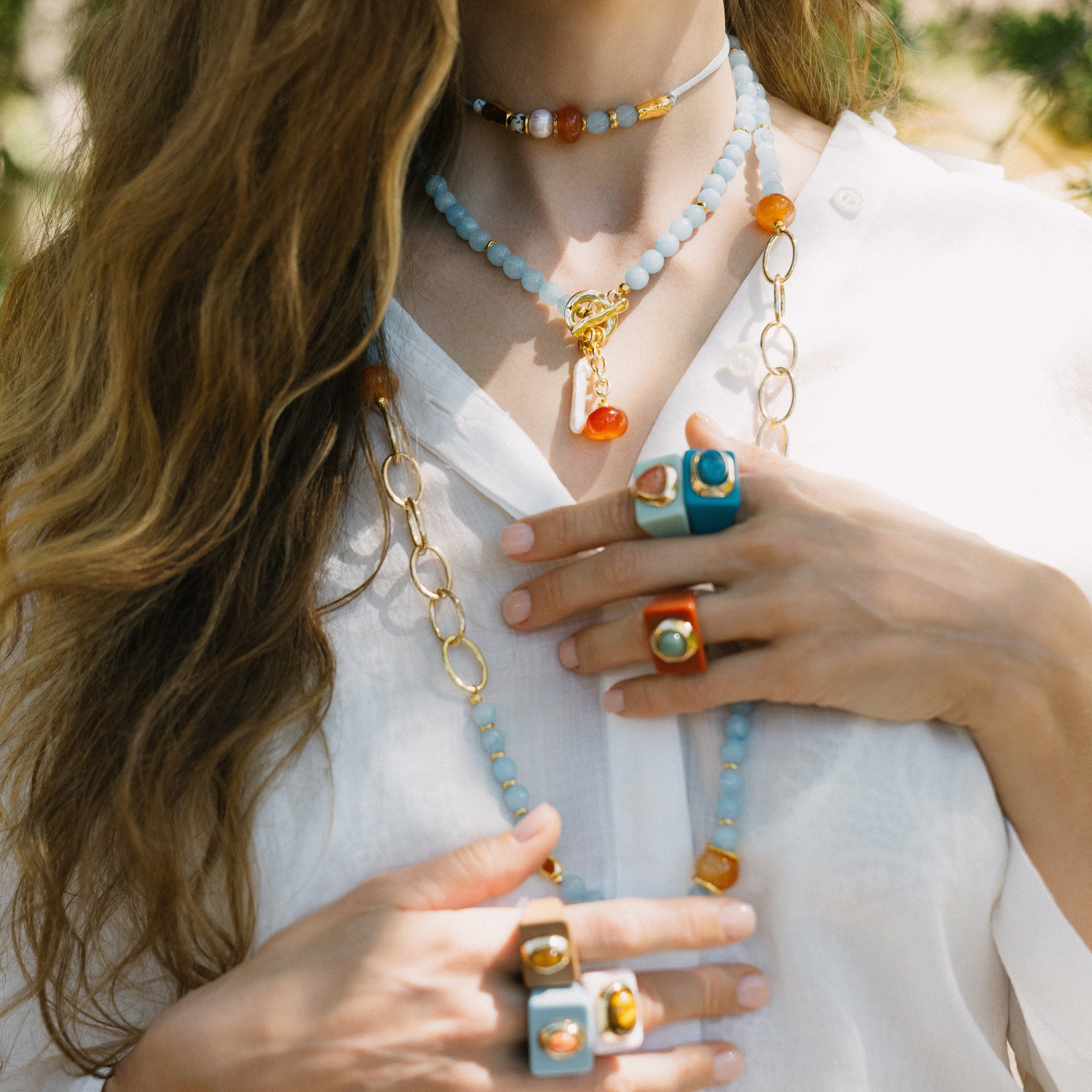 Collier long BAVARO bleu ciel, bijou artisanal Émolo en pierres naturelles