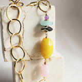 Collar largo para mujer cadena dorada de latón y piedras naturales