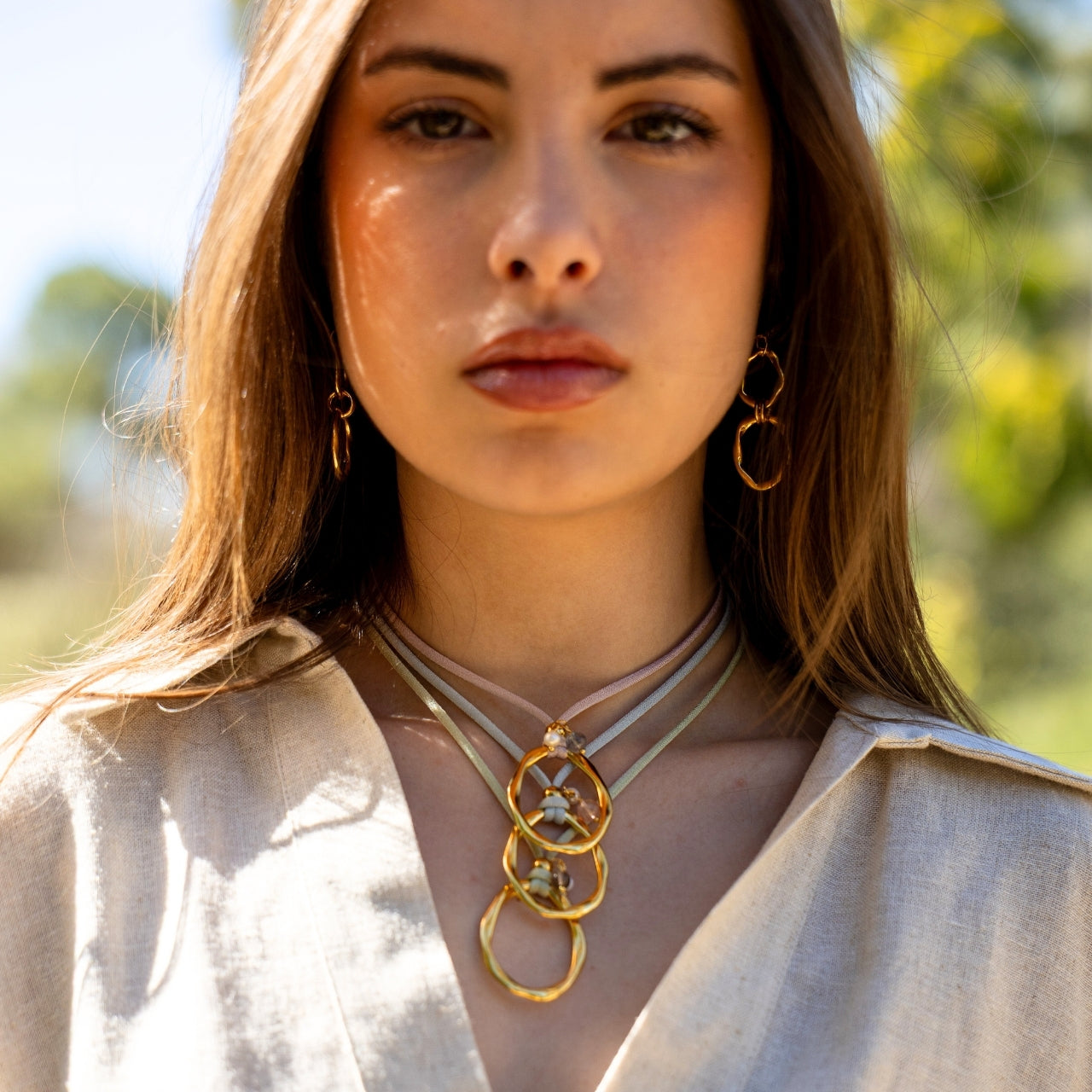 Pendientes dorados OVLO