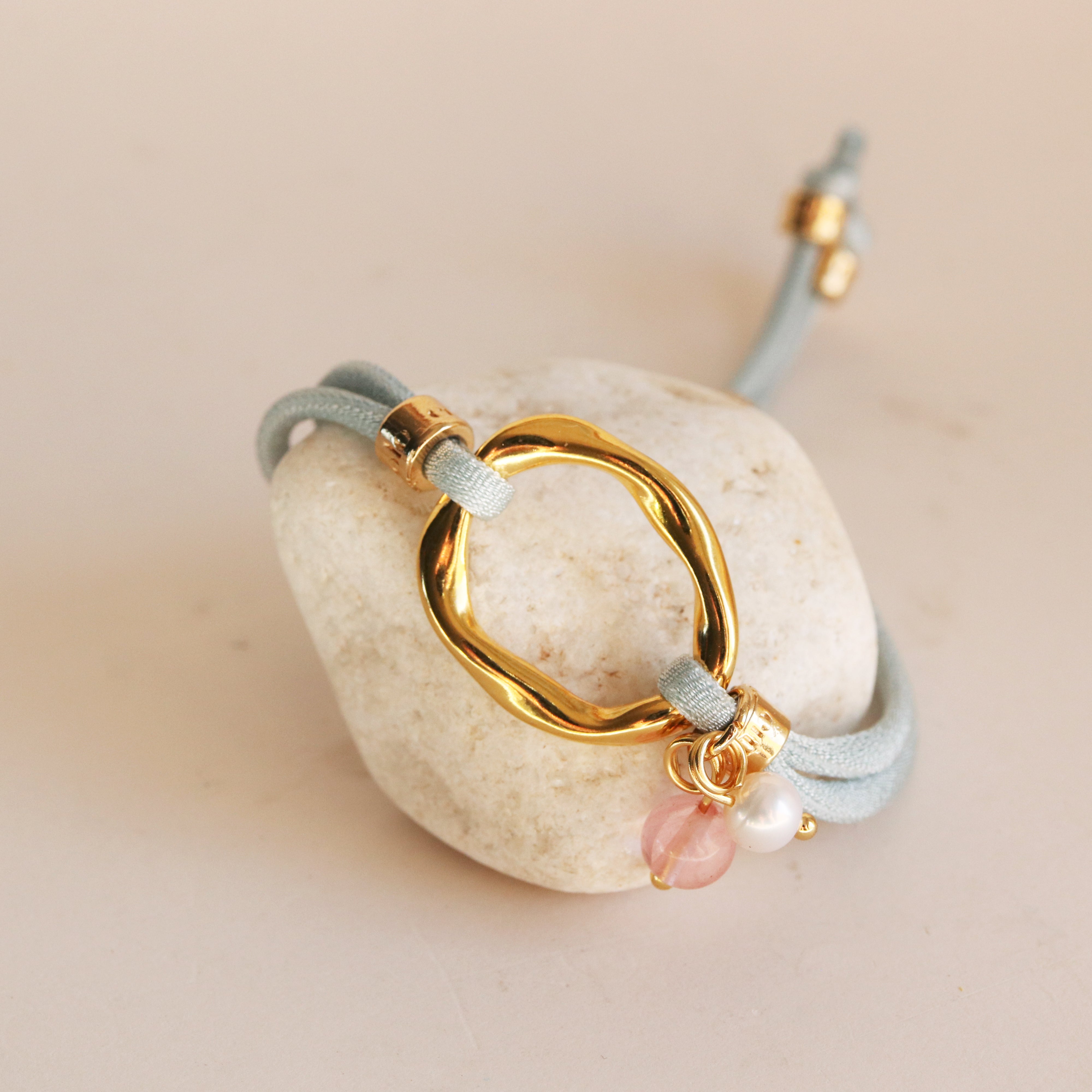 Adjustable OVLO bracelet with natural stones