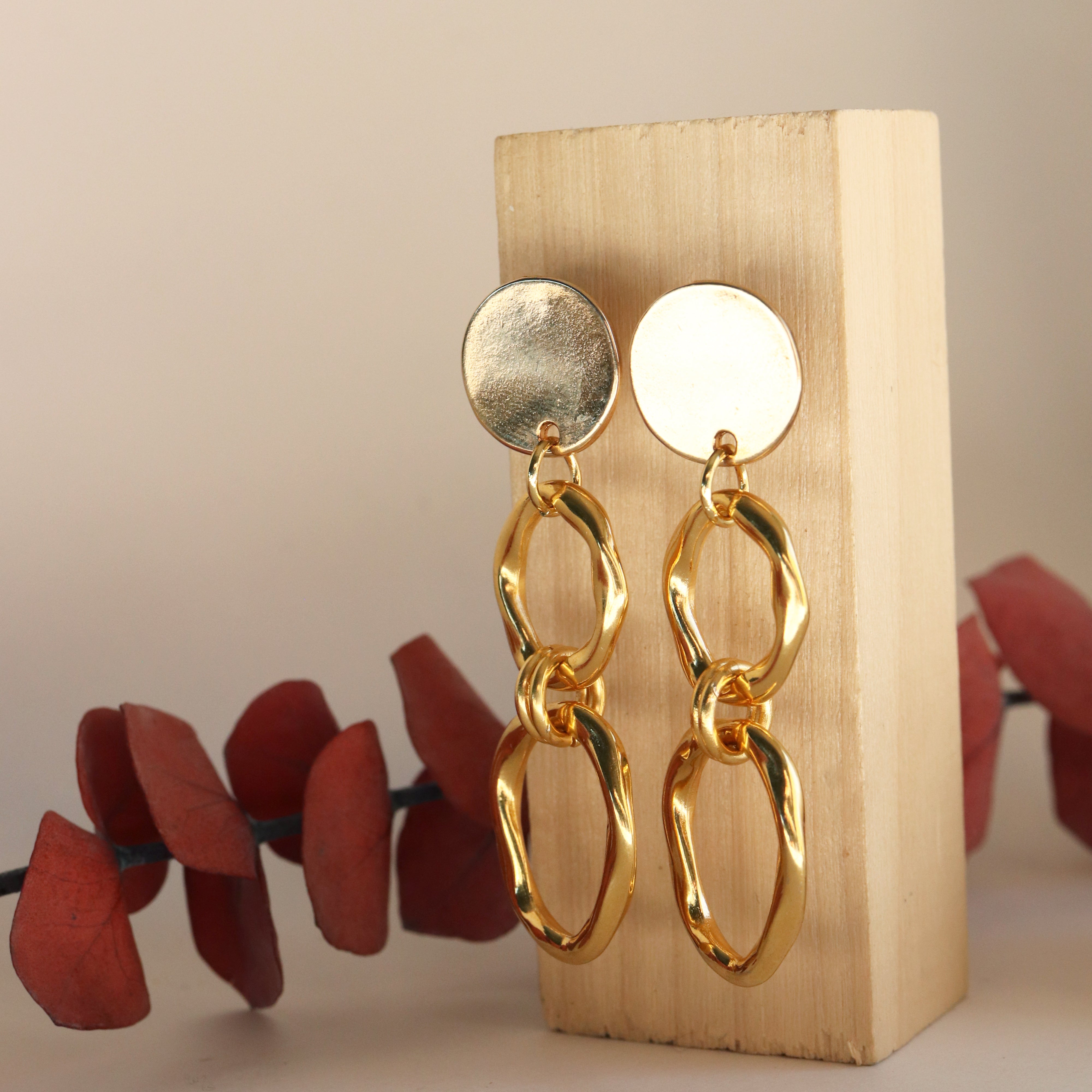 Pendientes dorados OVLO