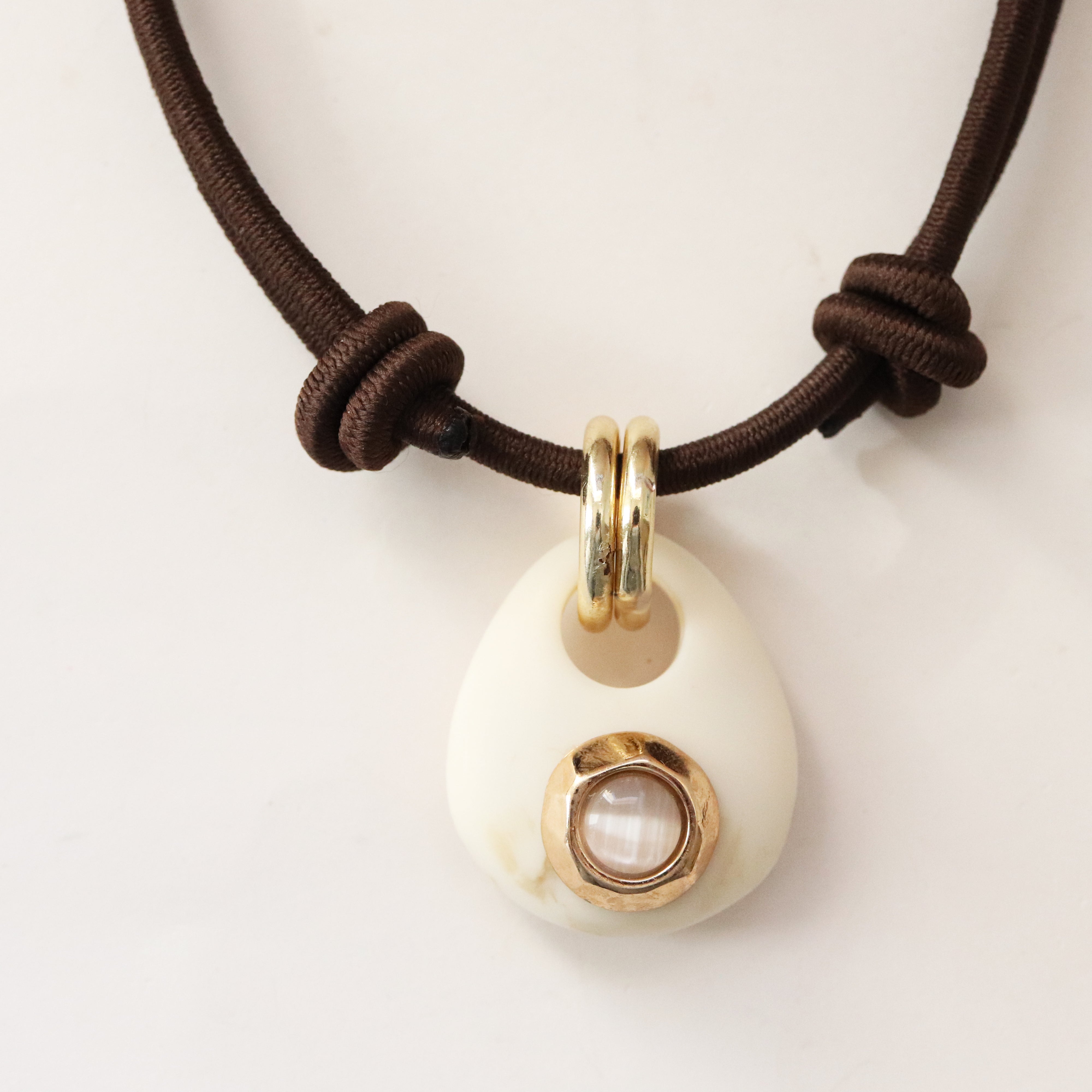 SAIRA MARBLE short necklace