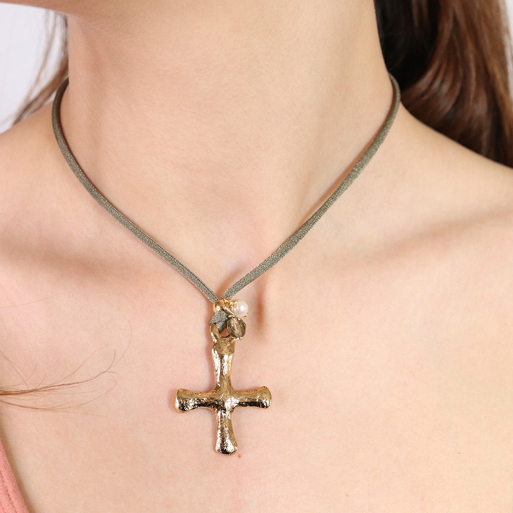 COLLIER CROIX AJUSTABLE ÉMOLO, COULEUR VERTE