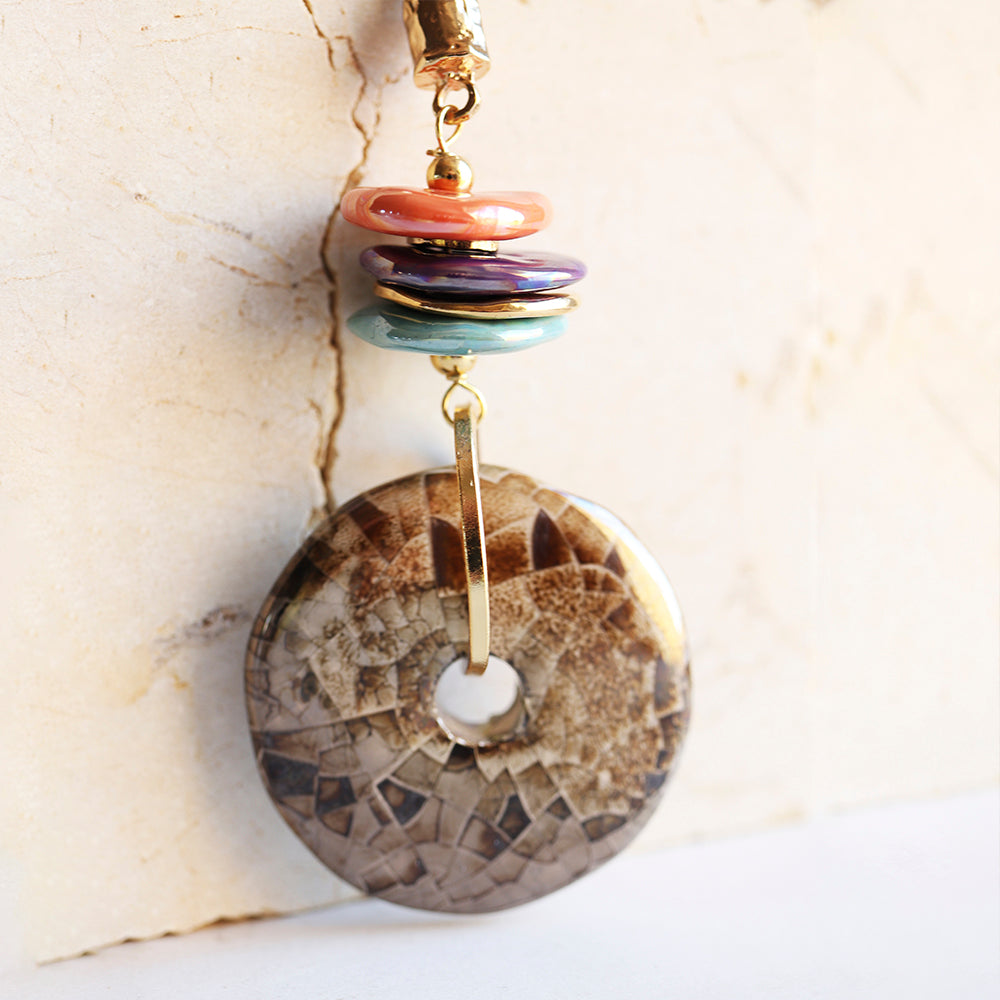 Adjustable long necklace for women with ceramic pieces