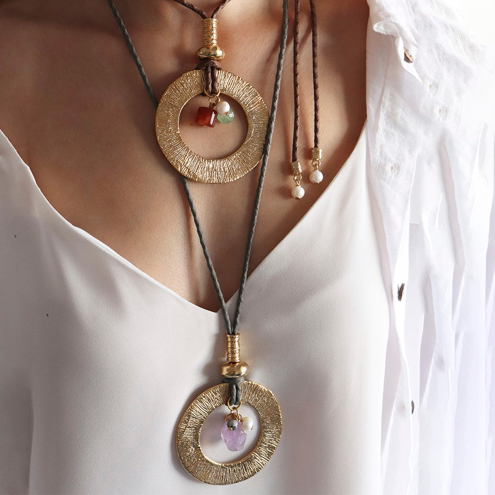 Women's multi-position long necklace with natural stone