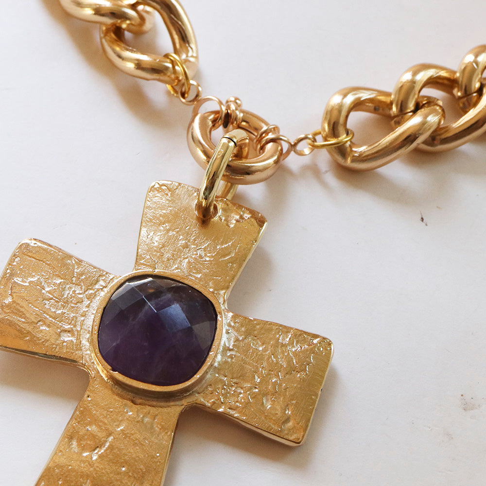 Short necklace for women, link chain with gold cross and natural stone in the center