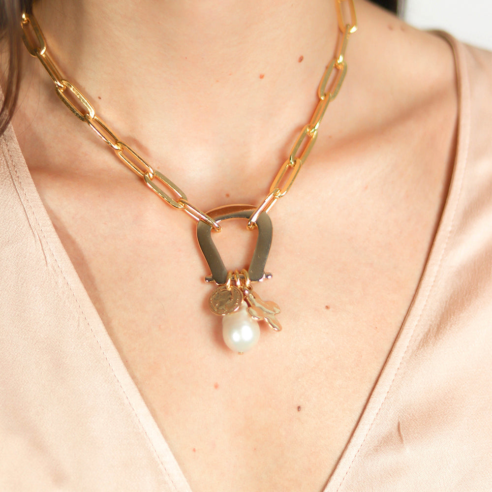 gold chain necklace with large pearl pendant