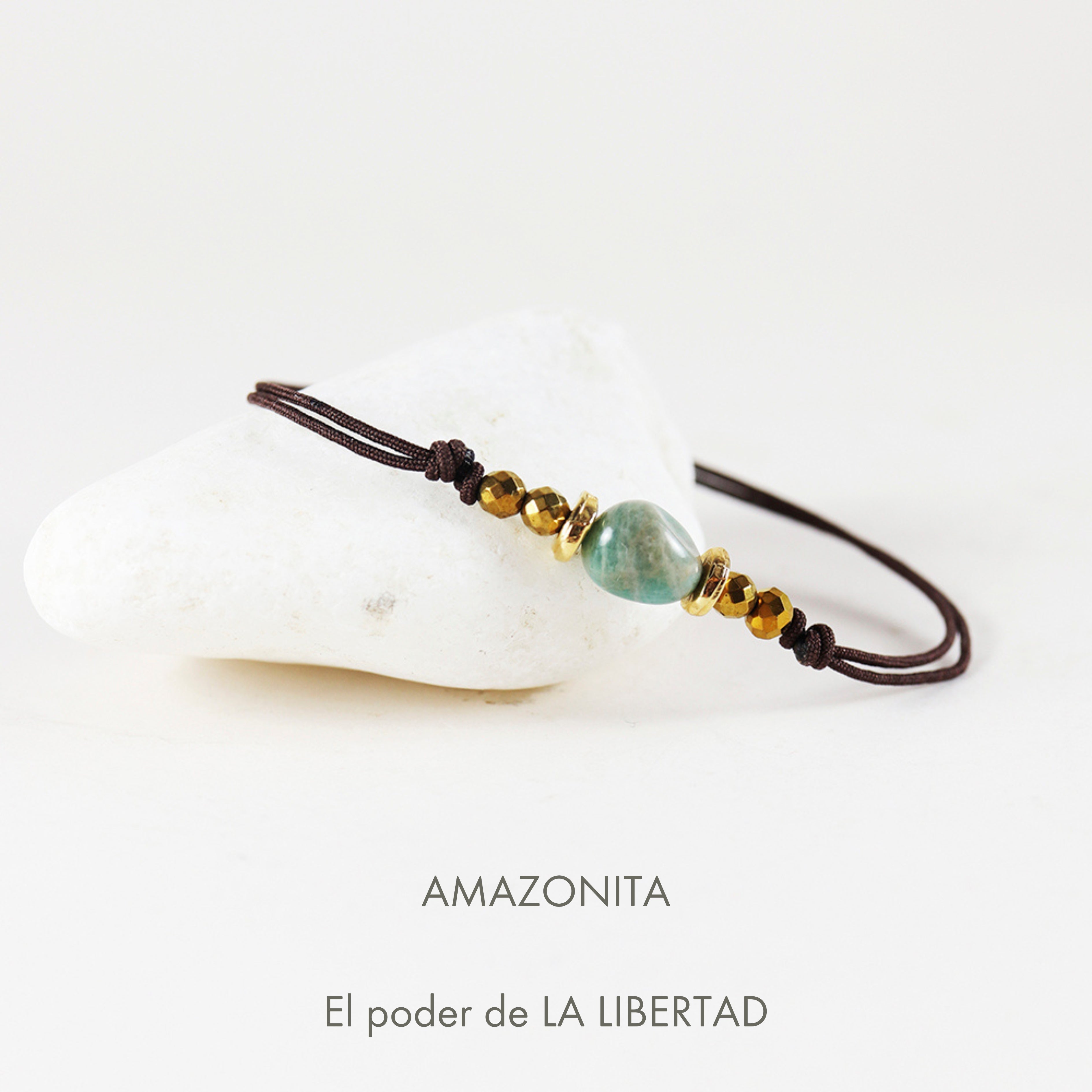 ADJUSTABLE BRACELET WITH NATURAL STONES AND AMAZONITE