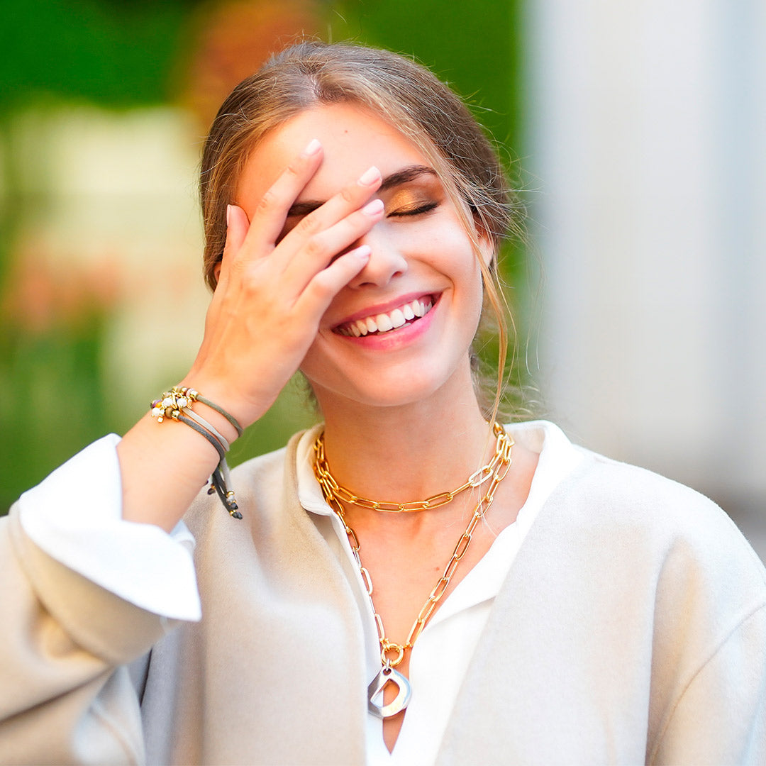 Collares largos elegantes Letter Largo