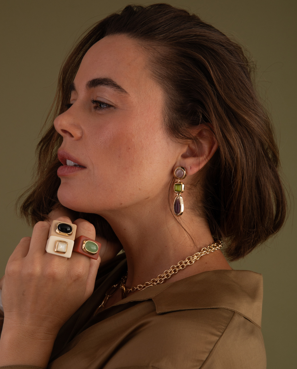 SOIRET aubergine earrings