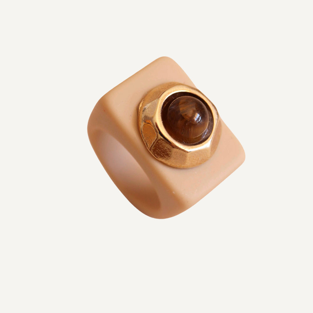 Sand-colored ring with tiger's eye