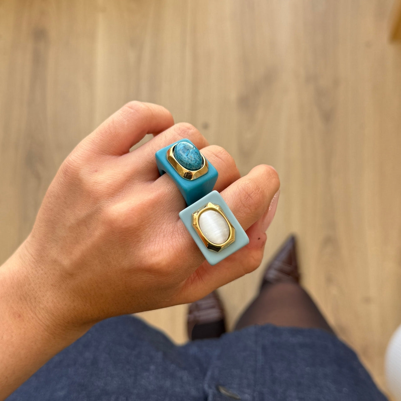 Women's vintage blue ring with white selenite