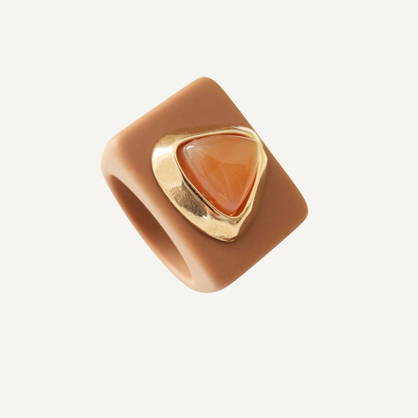 Anillo mujer color moka con moonstone naranja