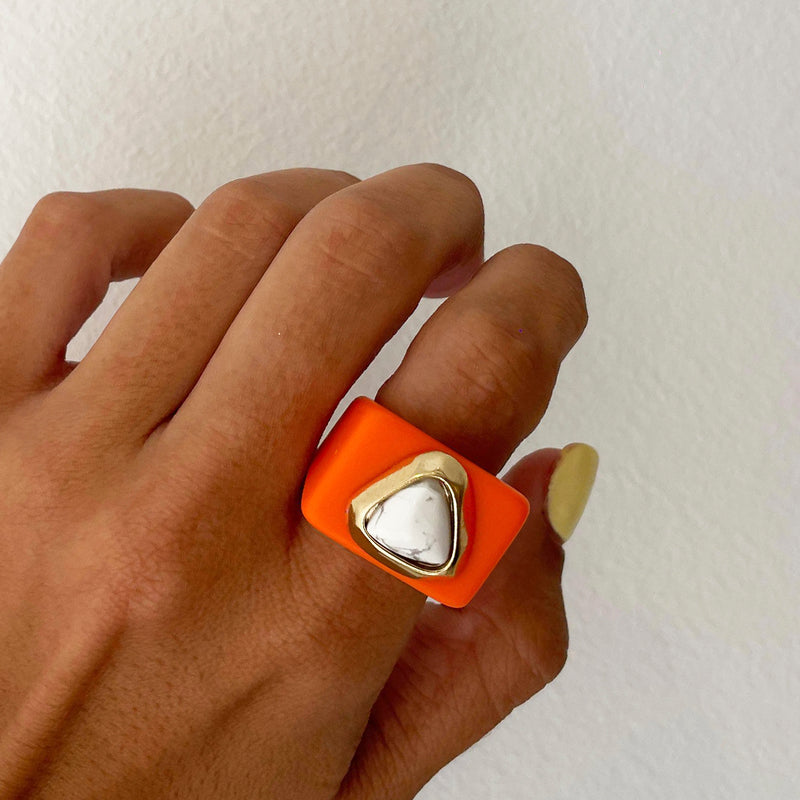 Anillo para mujer color naranja mármol