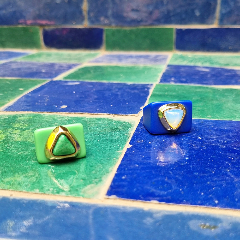 Anillo para mujer grande color verde con piedra amazonita verde