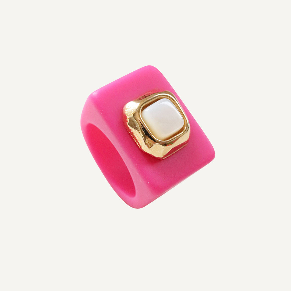 Fuchsia ring with natural mother-of-pearl stone