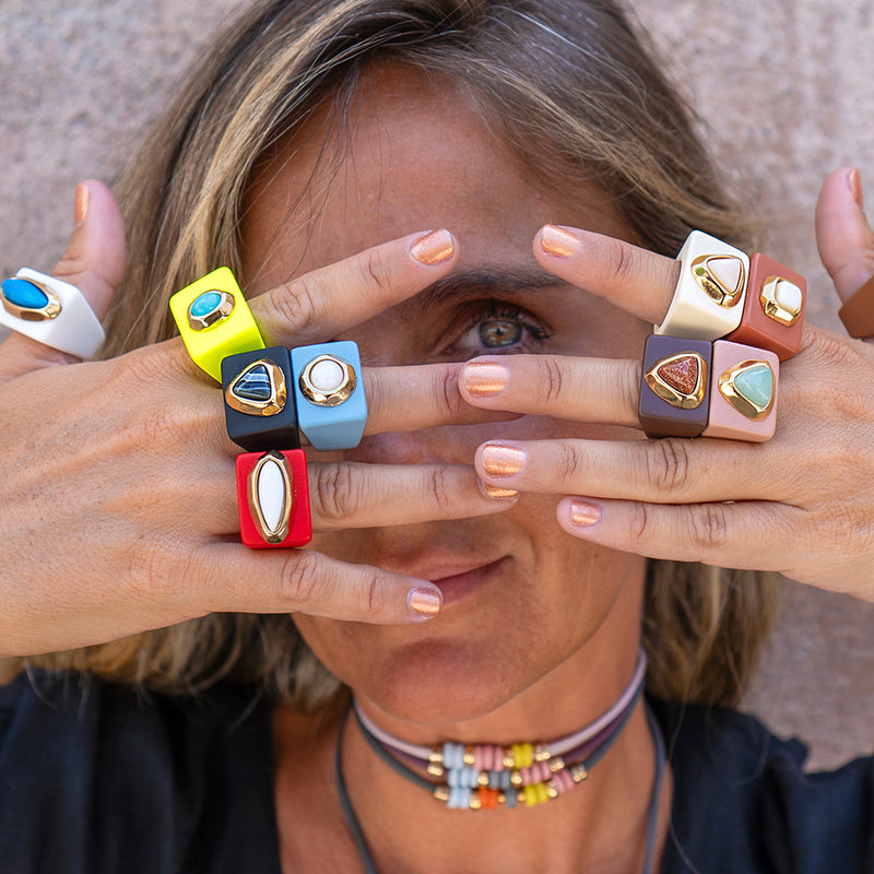 anillos grandes con piedras naturales