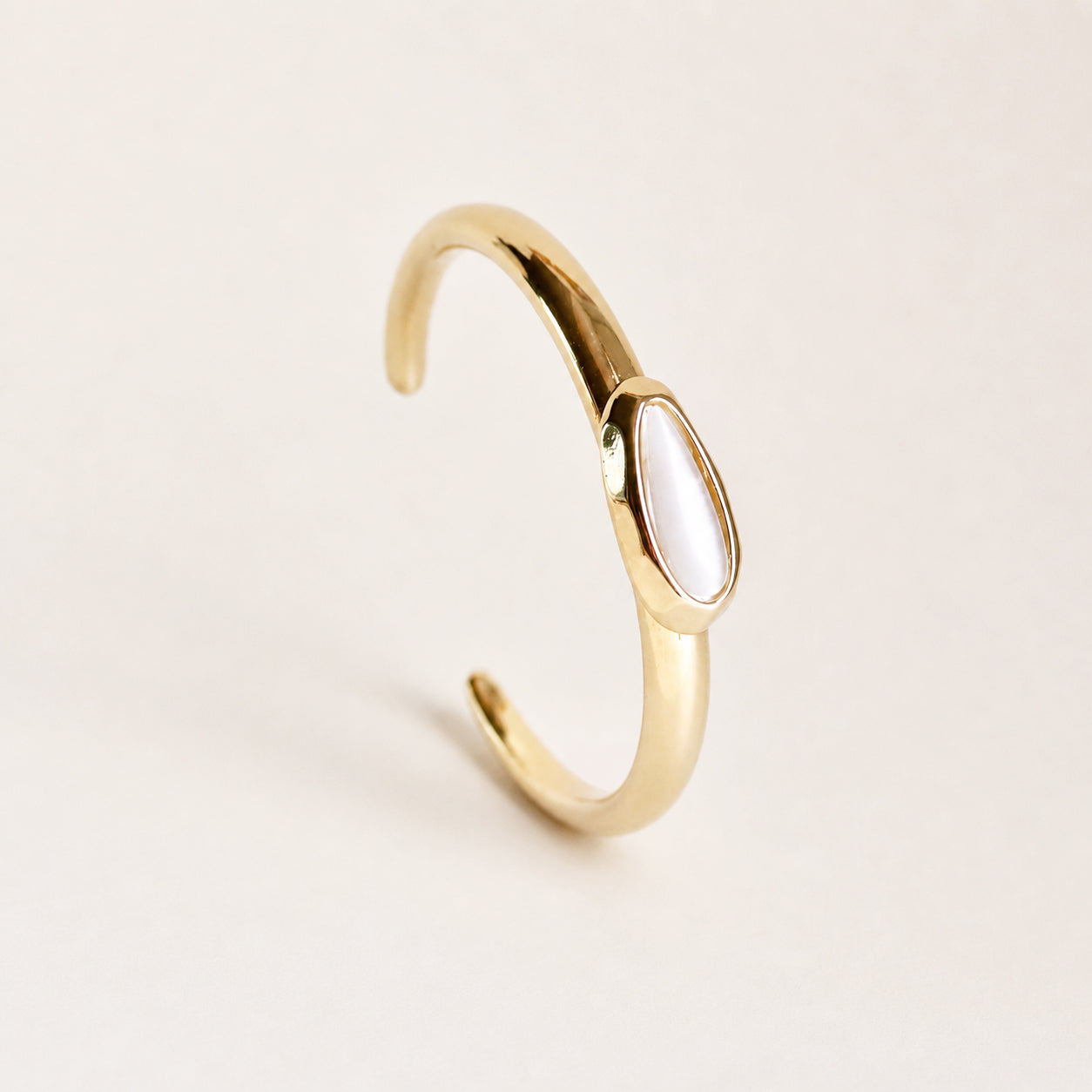 Brazalete dorado Event Lagrima