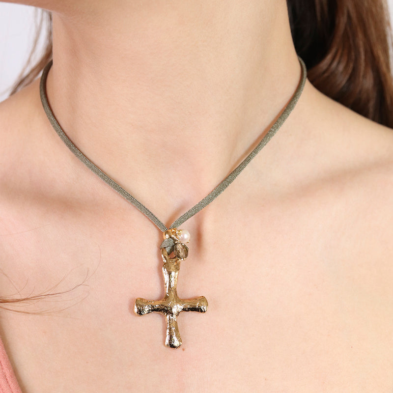 COLLAR CRUZ AJUSTABLE ÉMOLO COLOR VERDE