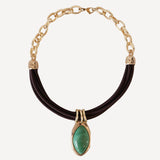 Collar corto para mujer con cordón encerado  y cadena dorada con piedra natural amazonita verde