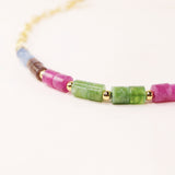 Collar corto de piedras naturales con cadena dorada para mujer