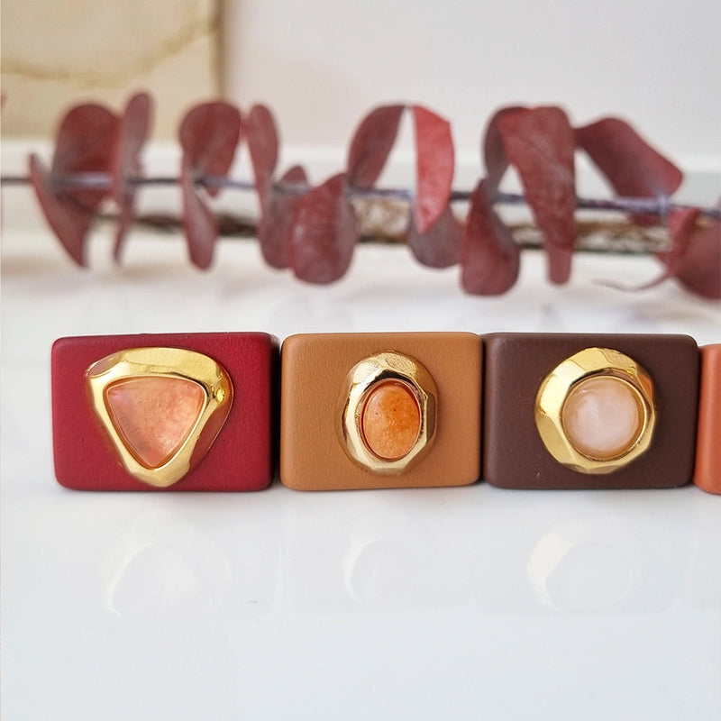 Anillo marrón con oro y cuarzo rosa [LATTE]