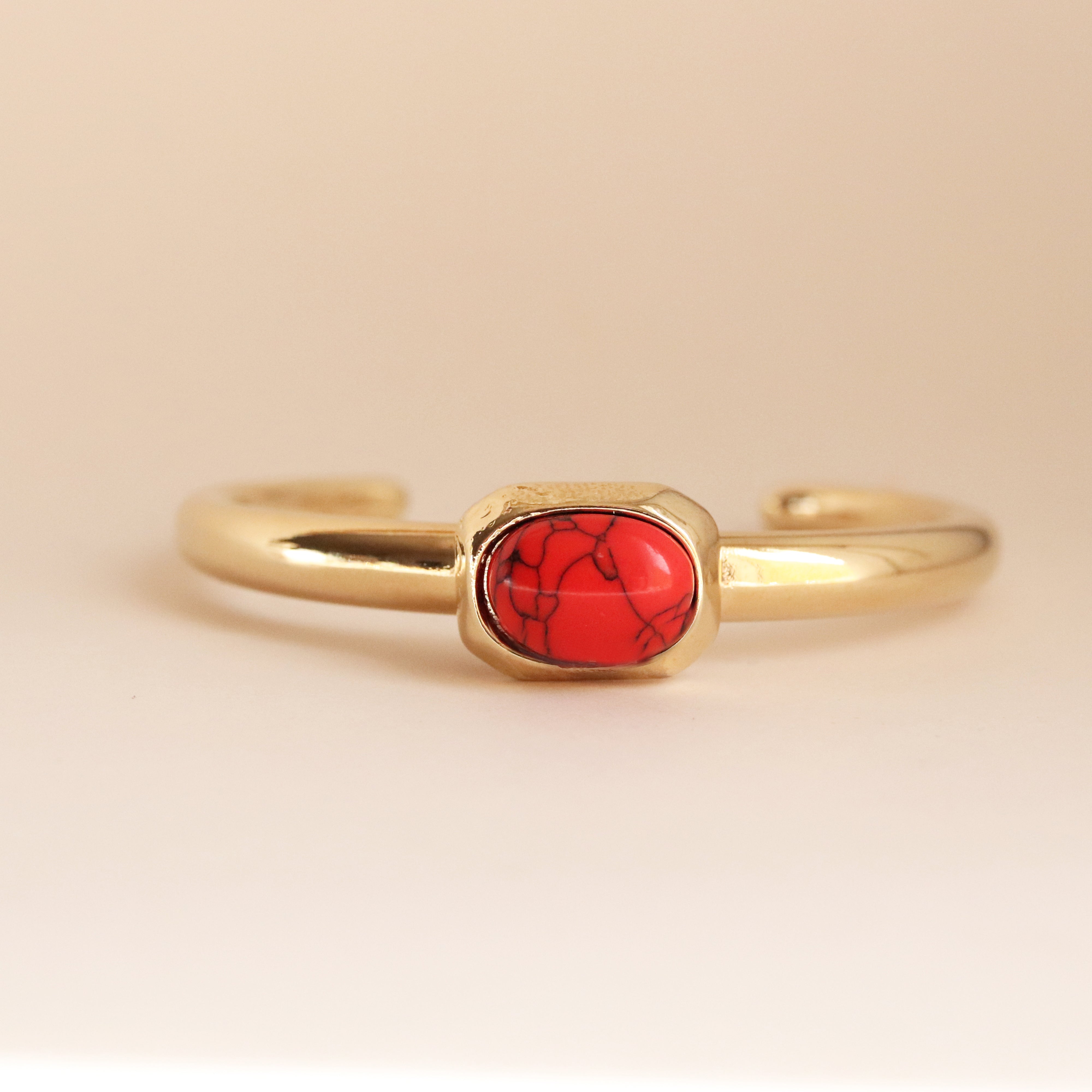 Adjustable OVLO bracelet with natural stones