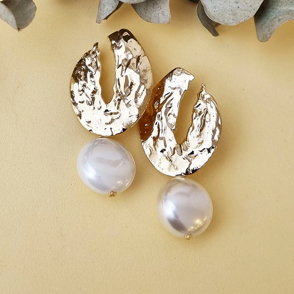 Pendientes dorados con perla para mujer con cierre a presión