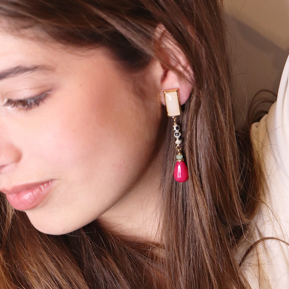 Pendientes largos con cierre a presión color blanco y piedra natural