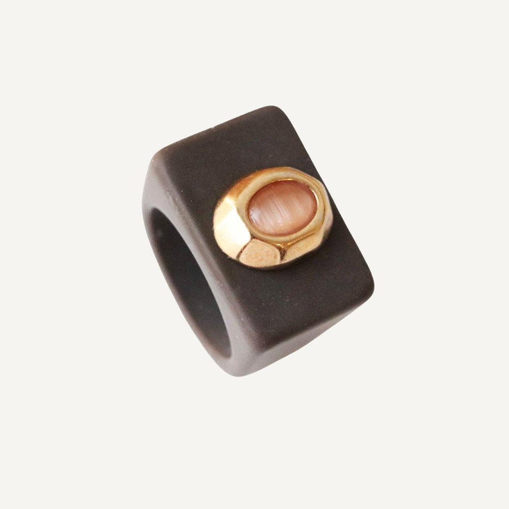 Anillo mujer Marrón con selenita salmón SAIRA-anillo-Émolo