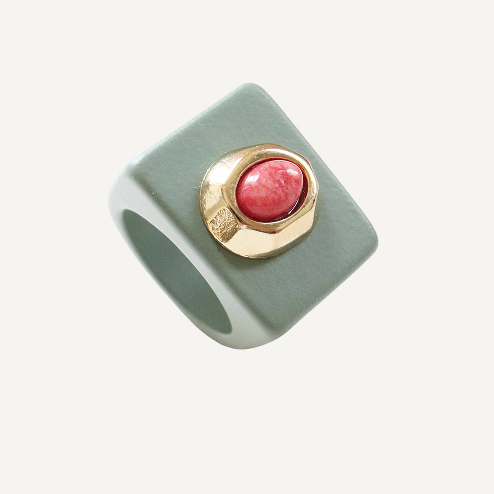 Anillos grandes mujer kaki con piedra amazonita roja-anillo-Émolo