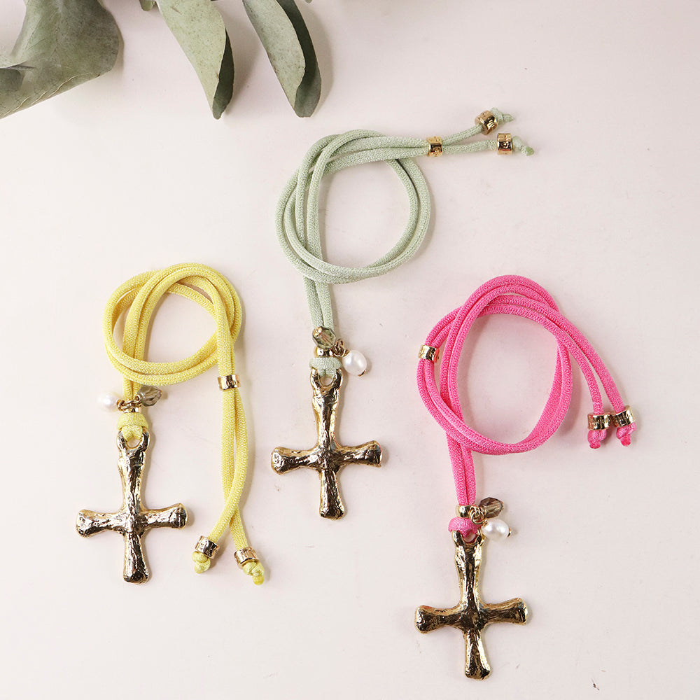 Collier ajustable en soie élastique pour femme