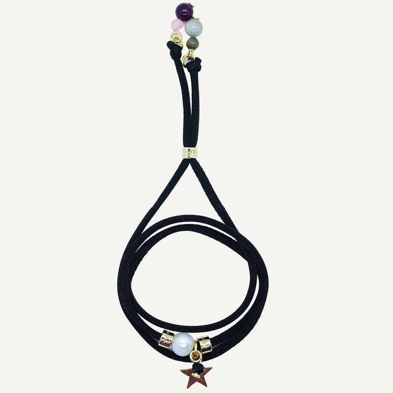 colgante cordón negro