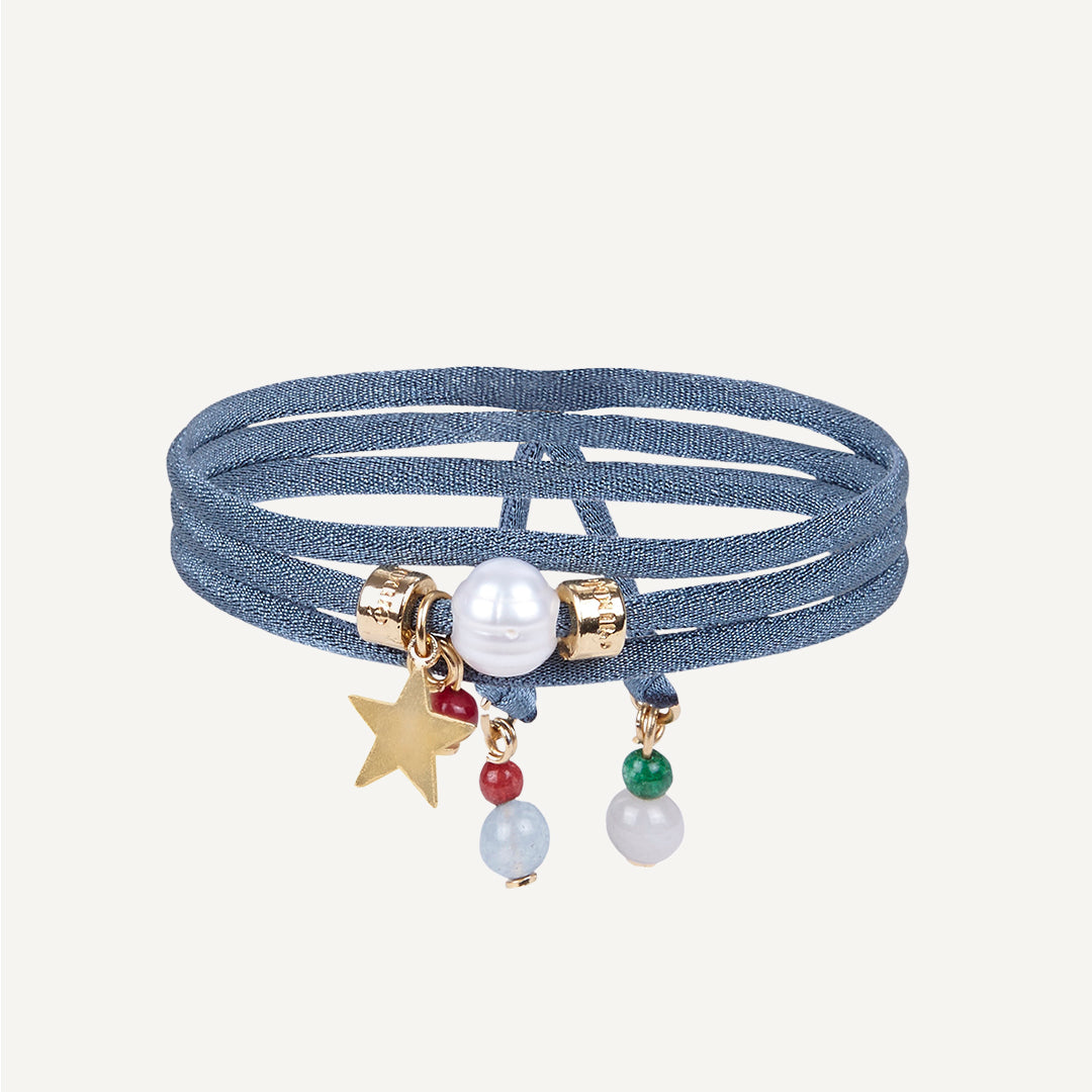 Adjustable blue bracelet with pearl