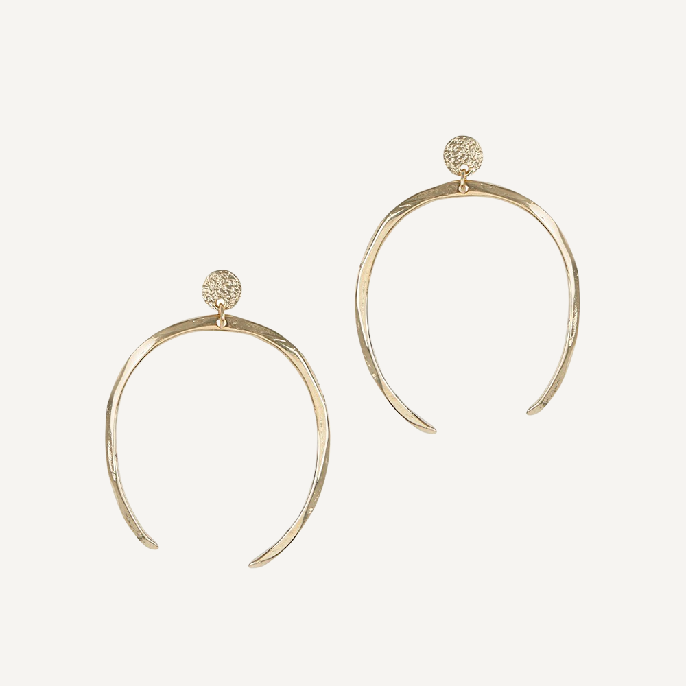 Women's snap closure earrings